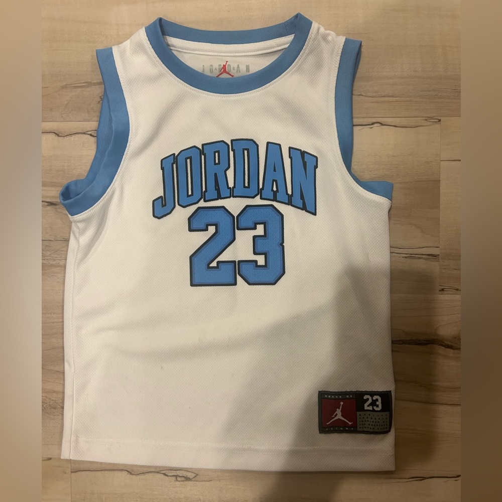 Jordan jersey size 5/6.